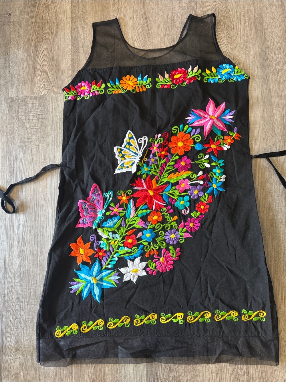 NWT Mexican Embroidered  dress with flowers - Picture 2 of 5